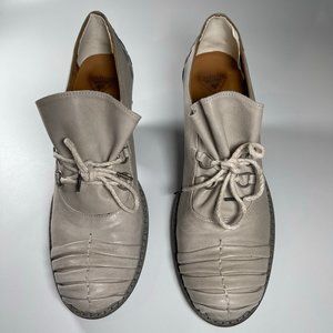 Fluevog Della heel, grey, size 9.5